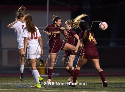 Thumbnail 2 in Burlingame vs. Menlo-Atherton photogallery.
