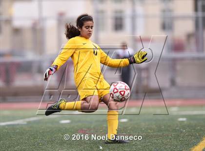 Thumbnail 2 in Burlingame vs. Menlo-Atherton photogallery.