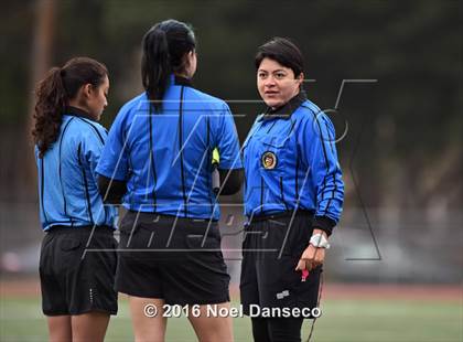 Thumbnail 2 in Burlingame vs. Menlo-Atherton photogallery.