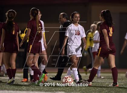 Thumbnail 2 in Burlingame vs. Menlo-Atherton photogallery.