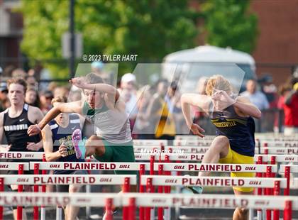 Thumbnail 3 in IHSAA Sectional #12 (Hurdles) photogallery.