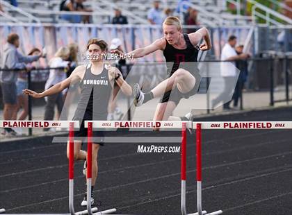 Thumbnail 1 in IHSAA Sectional #12 (Hurdles) photogallery.
