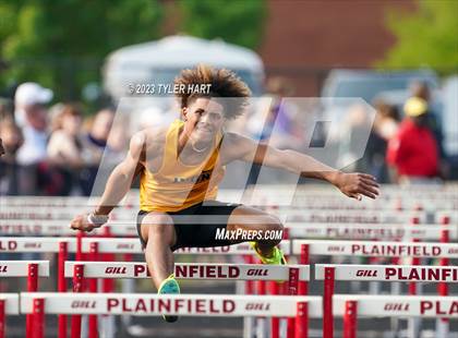 Thumbnail 1 in IHSAA Sectional #12 (Hurdles) photogallery.
