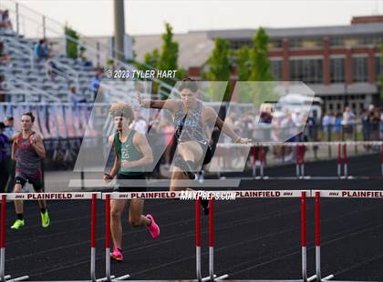 Thumbnail 2 in IHSAA Sectional #12 (Hurdles) photogallery.