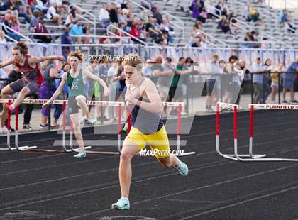 Thumbnail 3 in IHSAA Sectional #12 (Hurdles) photogallery.