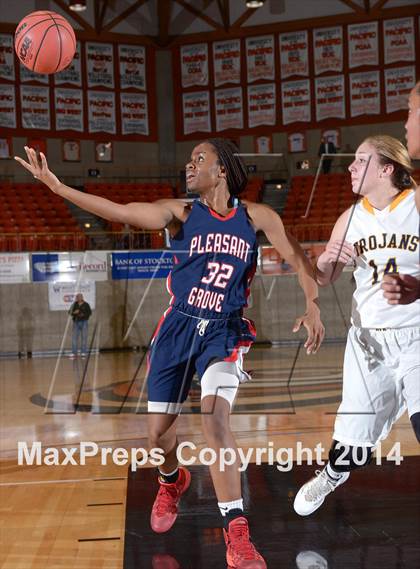 Thumbnail 3 in Pleasant Grove vs Oak Ridge (CIF SJS D1 Playoffs) photogallery.