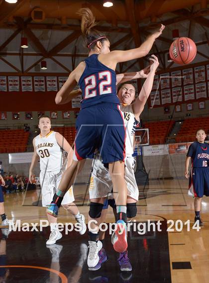 Thumbnail 1 in Pleasant Grove vs Oak Ridge (CIF SJS D1 Playoffs) photogallery.