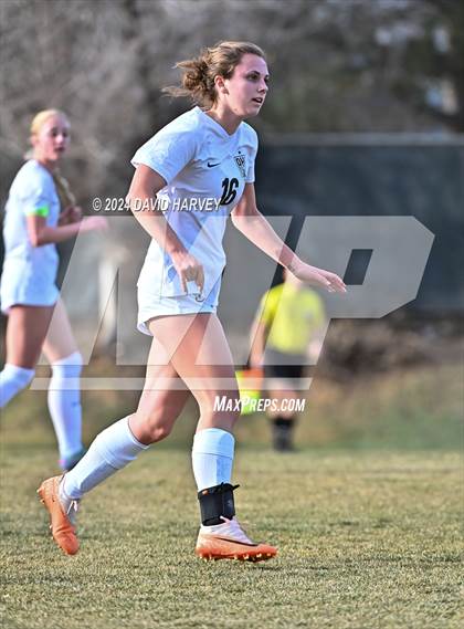 Thumbnail 3 in Chatfield vs D'Evelyn photogallery.
