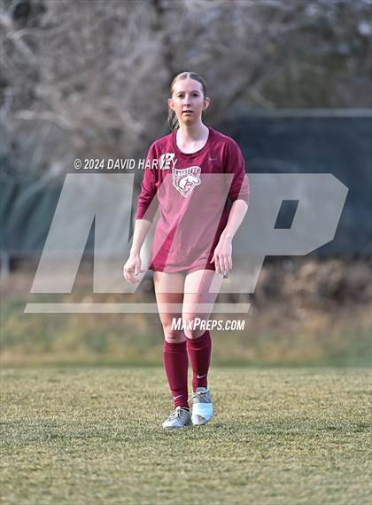 Thumbnail 3 in Chatfield vs D'Evelyn photogallery.