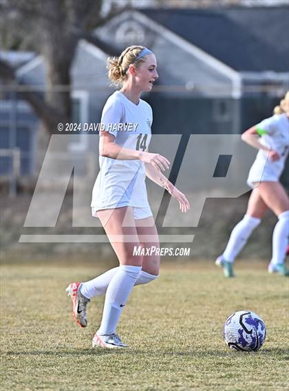 Thumbnail 1 in Chatfield vs D'Evelyn photogallery.