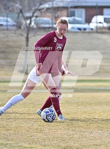 Thumbnail 1 in Chatfield vs D'Evelyn photogallery.