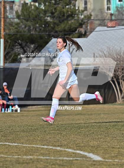 Thumbnail 3 in Chatfield vs D'Evelyn photogallery.