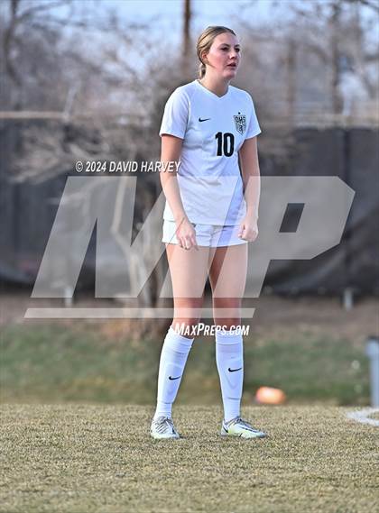 Thumbnail 2 in Chatfield vs D'Evelyn photogallery.
