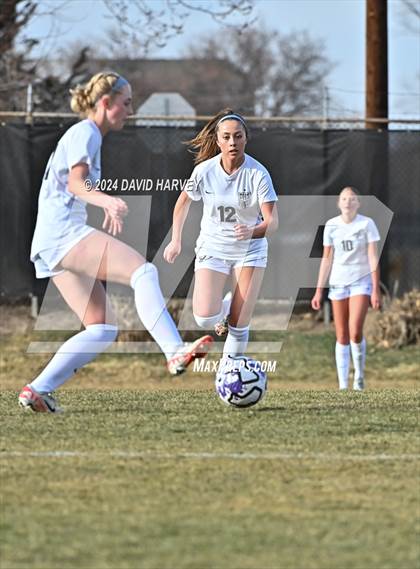 Thumbnail 2 in Chatfield vs D'Evelyn photogallery.