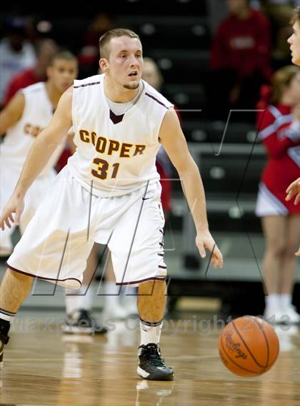 Thumbnail 1 in St. Henry vs Cooper (KHSAA Ninth Region) photogallery.