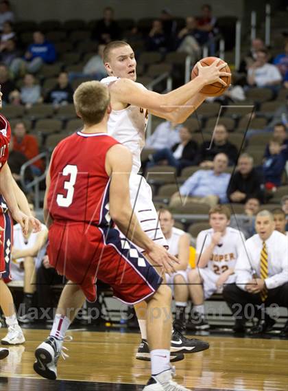 Thumbnail 2 in St. Henry vs Cooper (KHSAA Ninth Region) photogallery.