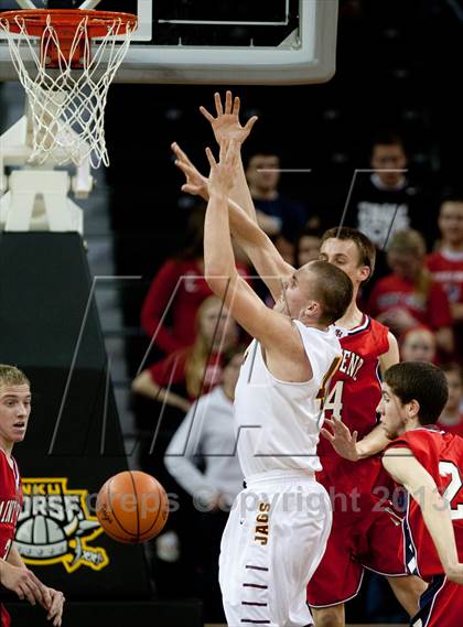 Thumbnail 1 in St. Henry vs Cooper (KHSAA Ninth Region) photogallery.