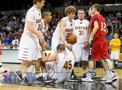 Thumbnail 1 in St. Henry vs Cooper (KHSAA Ninth Region) photogallery.