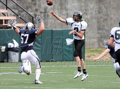 Thumbnail 2 in Miramonte vs. Glacier Peak (CBA Football Classic) photogallery.