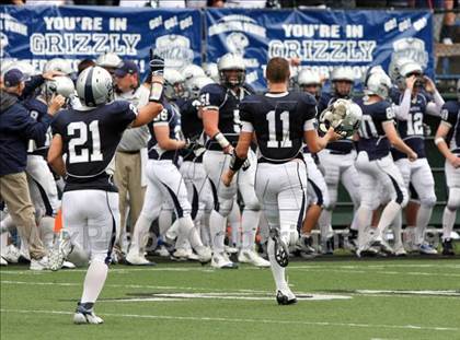 Thumbnail 3 in Miramonte vs. Glacier Peak (CBA Football Classic) photogallery.