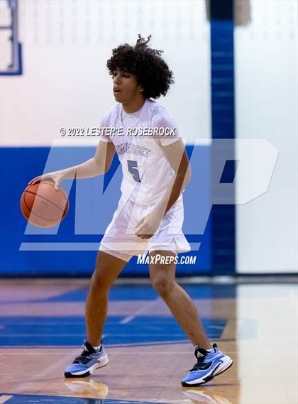 Thumbnail 1 in John Paul II vs Somerset photogallery.
