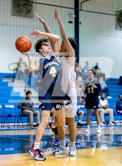 Thumbnail 1 in John Paul II vs Somerset photogallery.