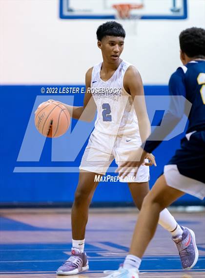 Thumbnail 2 in John Paul II vs Somerset photogallery.