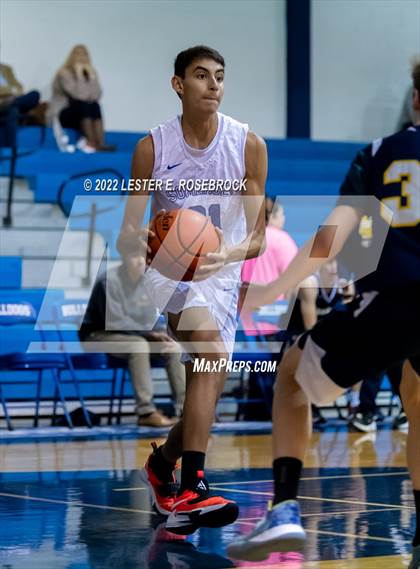 Thumbnail 1 in John Paul II vs Somerset photogallery.