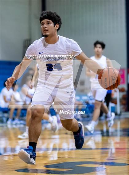 Thumbnail 2 in John Paul II vs Somerset photogallery.
