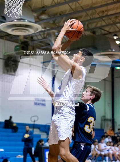 Thumbnail 1 in John Paul II vs Somerset photogallery.