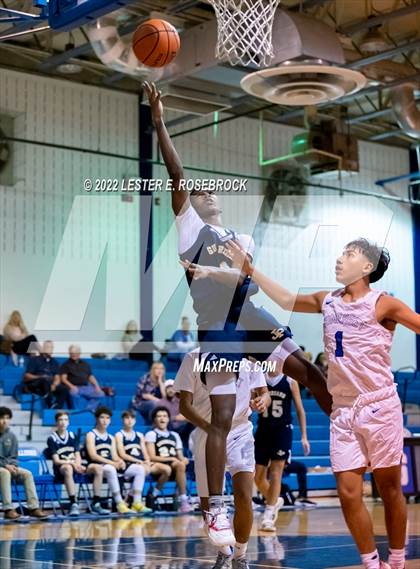 Thumbnail 1 in John Paul II vs Somerset photogallery.