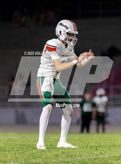 Thumbnail 1 in Mosley @ Navarre photogallery.