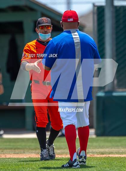 Thumbnail 1 in Huntington Beach @ Los Alamitos photogallery.