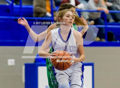 Thumbnail 3 in Woodsboro @ Falls City photogallery.