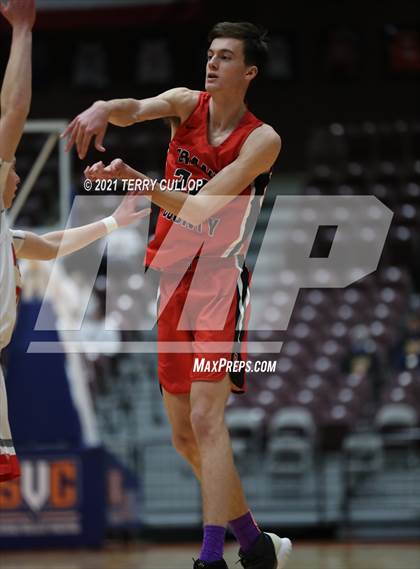 Thumbnail 2 in Grand County vs. Manti (UHSAA 3A 5th Place) photogallery.