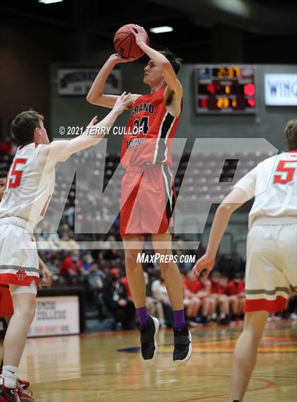 Thumbnail 3 in Grand County vs. Manti (UHSAA 3A 5th Place) photogallery.