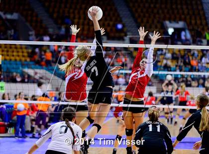 Thumbnail 2 in Yuma vs. Dolores (CHSAA 2A Playoff) photogallery.