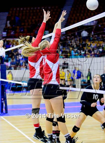 Thumbnail 3 in Yuma vs. Dolores (CHSAA 2A Playoff) photogallery.