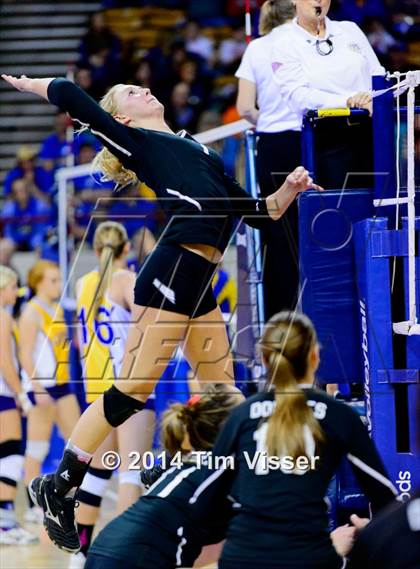 Thumbnail 1 in Yuma vs. Dolores (CHSAA 2A Playoff) photogallery.