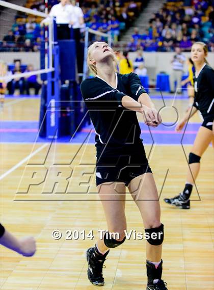 Thumbnail 3 in Yuma vs. Dolores (CHSAA 2A Playoff) photogallery.