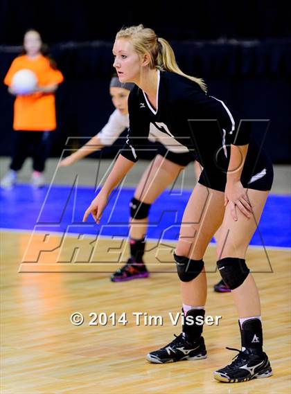 Thumbnail 2 in Yuma vs. Dolores (CHSAA 2A Playoff) photogallery.