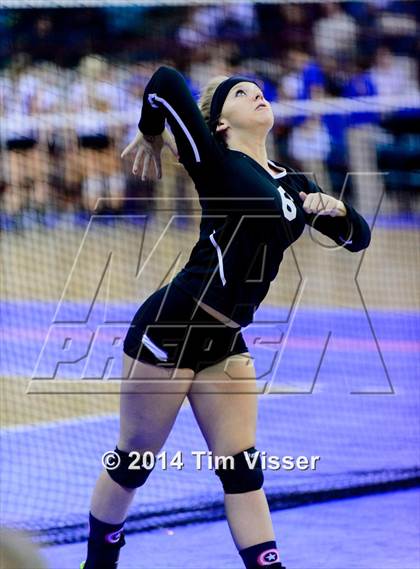 Thumbnail 2 in Yuma vs. Dolores (CHSAA 2A Playoff) photogallery.