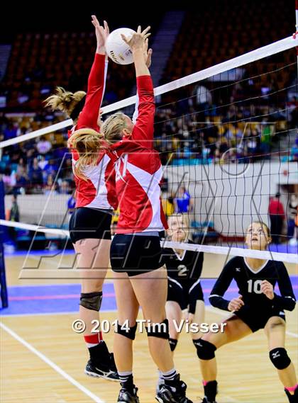 Thumbnail 1 in Yuma vs. Dolores (CHSAA 2A Playoff) photogallery.