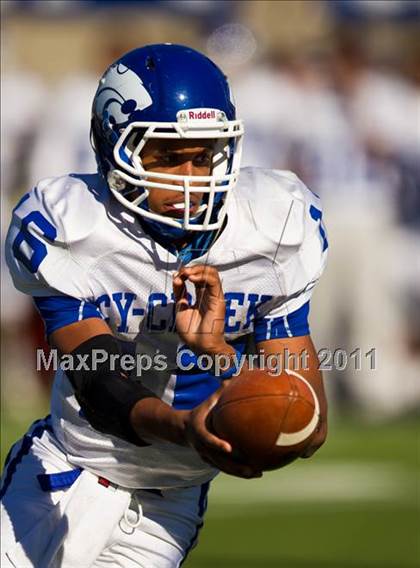 Thumbnail 1 in Cypress Creek vs. Pearland (5A Region 3 Regionals) photogallery.
