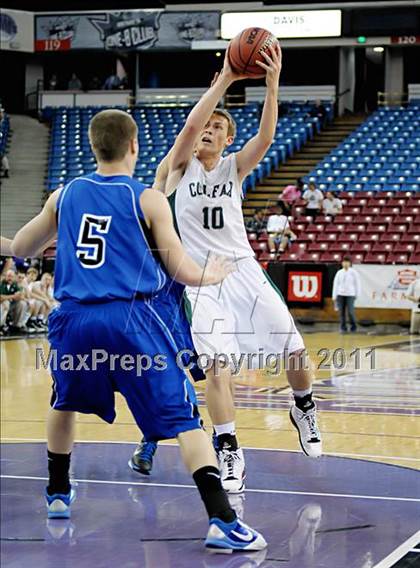Thumbnail 3 in Amador vs Colfax (CIF SJS D4 Final) photogallery.