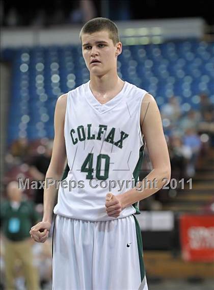 Thumbnail 1 in Amador vs Colfax (CIF SJS D4 Final) photogallery.