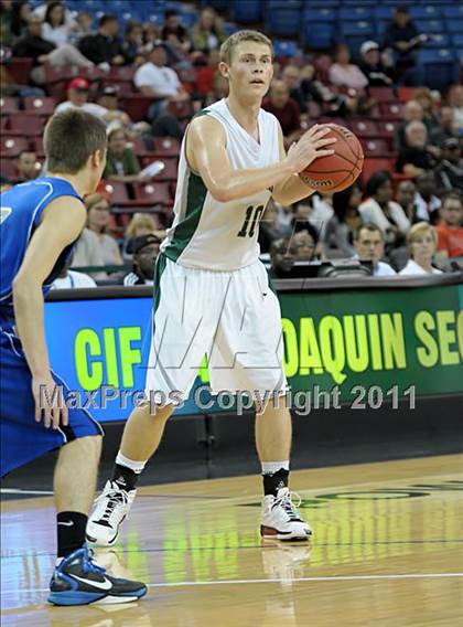Thumbnail 3 in Amador vs Colfax (CIF SJS D4 Final) photogallery.