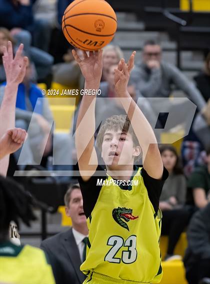 Thumbnail 2 in Taylor Allderdice vs Mars (Legends Classic) photogallery.