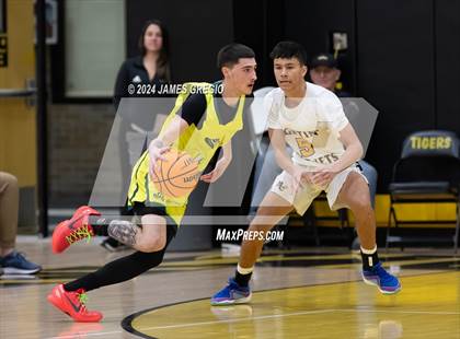 Thumbnail 2 in Taylor Allderdice vs Mars (Legends Classic) photogallery.