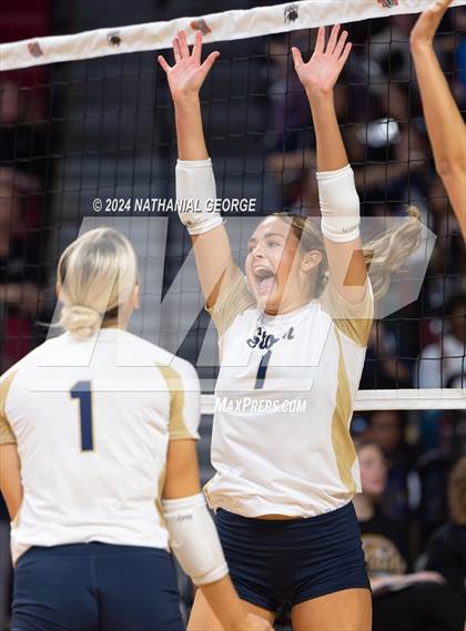Thumbnail 2 in Fremont vs. Elkhorn South (NSAA Class A Quarterfinal) photogallery.